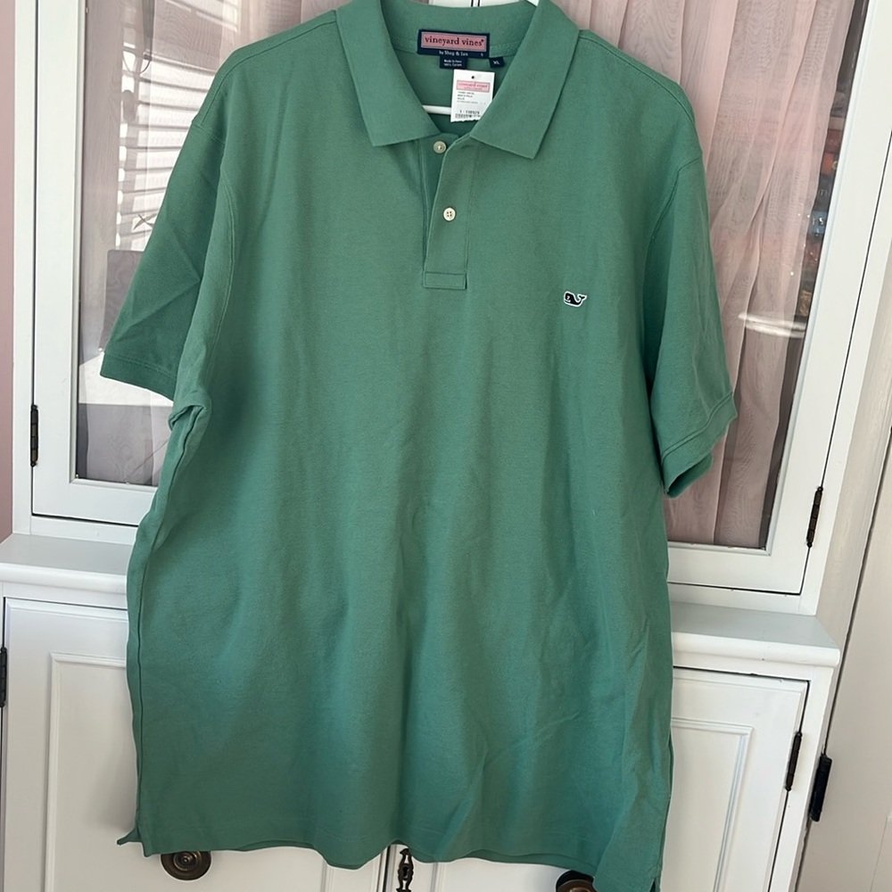 NWT- Green Men’s Vineyard Vines Polo